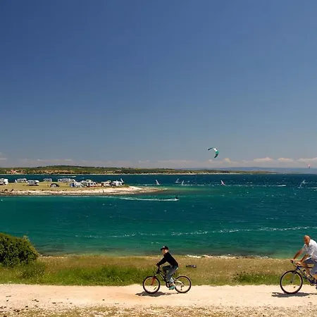 База отдыха Arena Stupice Camping Homes 2*