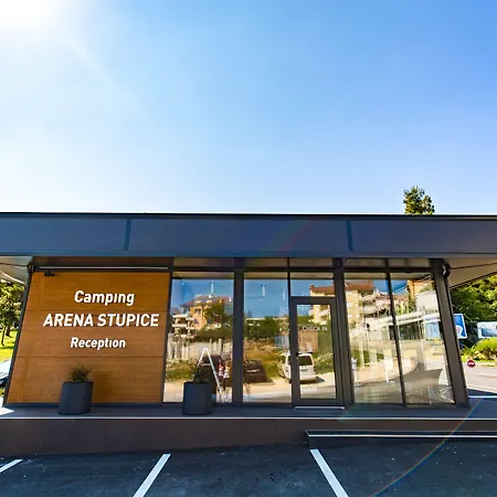 Kompleks wypoczynkowy Arena Stupice Homes 4*