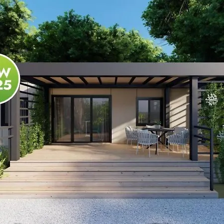Arena Stupice Homes 홀리데이파크 2*