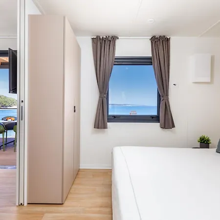 Arena Stupice Camping Homes Ferienpark Premantura