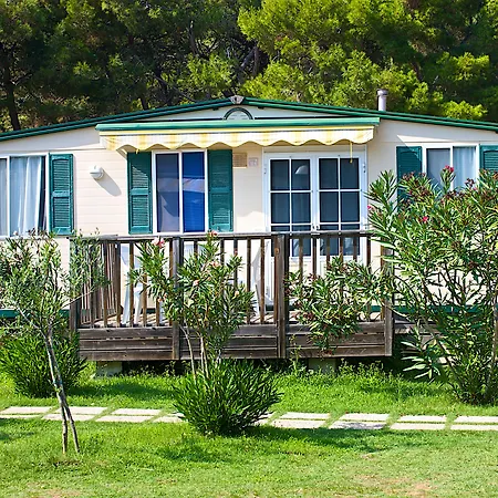 Arena Stupice Homes ホリデーパーク プレマントゥーラ