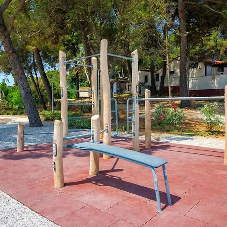 Arena Stupice Camping Homes Premantura