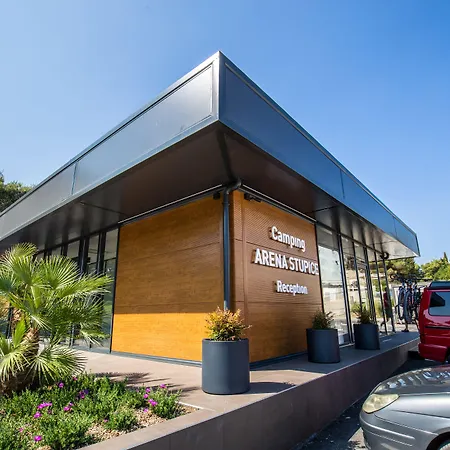 Arena Stupice Homes Village de vacances